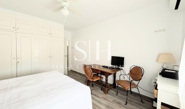 Resale - Villa - Orihuela Costa - Punta Prima