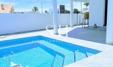 Resale - Villa - Orihuela Costa - Punta Prima