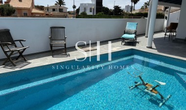 Resale - Villa - Orihuela Costa - Punta Prima