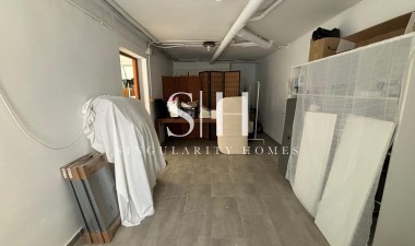 Resale - Villa - Orihuela Costa - Punta Prima