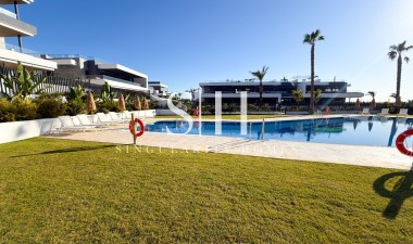 Resale - Apartment / flat - Torrevieja - La Hoya
