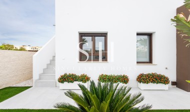 Новое здание - Villa - Orihuela Costa - Vistabella Golf