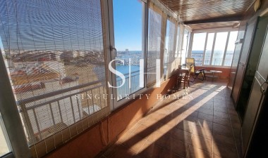 Resale - Apartment / flat - Torrevieja - El Acequión - Los Náufragos