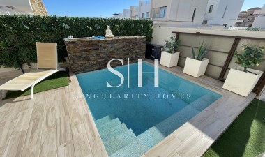 Resale - Villa - Orihuela Costa - Villamartin