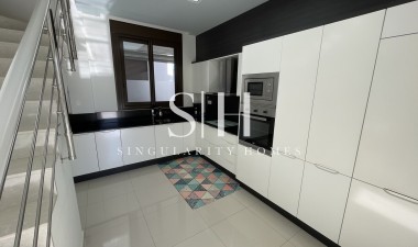 Resale - Villa - Orihuela Costa - Villamartin