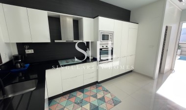 Resale - Villa - Orihuela Costa - Villamartin