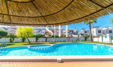 Resale - Villa - Orihuela Costa - Villamartin