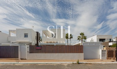 Resale - Villa - Orihuela Costa - Costa Blanca