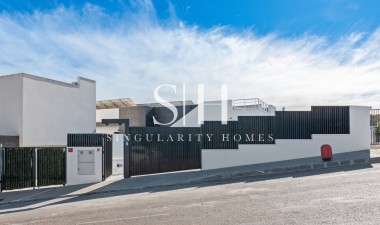 Resale - Villa - San Miguel de Salinas - Mirador De San Miguel