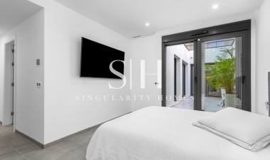 Resale - Villa - San Miguel de Salinas - Mirador De San Miguel