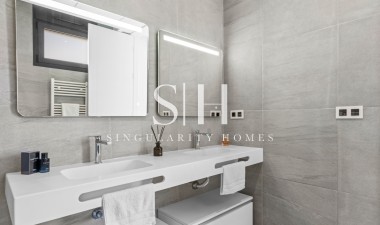 Resale - Villa - San Miguel de Salinas - Mirador De San Miguel