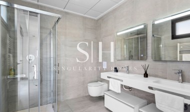 Resale - Villa - San Miguel de Salinas - Mirador De San Miguel