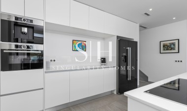 Resale - Villa - San Miguel de Salinas - Mirador De San Miguel