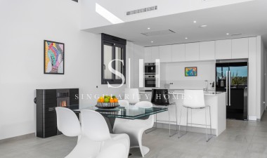 Resale - Villa - San Miguel de Salinas - Mirador De San Miguel