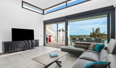 Resale - Villa - San Miguel de Salinas - Mirador De San Miguel