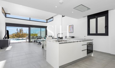 Resale - Villa - San Miguel de Salinas - Mirador De San Miguel