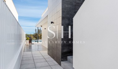 Resale - Villa - San Miguel de Salinas - Mirador De San Miguel