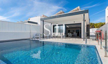 Resale - Villa - San Miguel de Salinas - Mirador De San Miguel