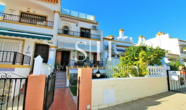 Resale - House - Orihuela Costa - Los Dolses