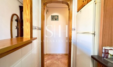 Resale - Apartment / flat - Torrevieja - PARQUE DE LAS NACIONES