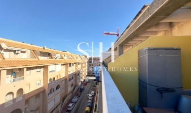 Resale - Apartment / flat - Torrevieja - PARQUE DE LAS NACIONES