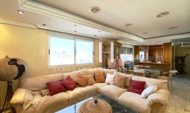 Resale - Apartment / flat - Torrevieja - Centro