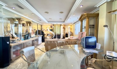 Resale - Apartment / flat - Torrevieja - Centro