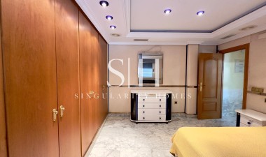 Resale - Apartment / flat - Torrevieja - Centro