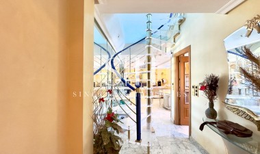 Resale - Apartment / flat - Torrevieja - Centro