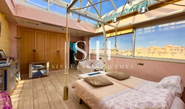 Resale - Apartment / flat - Torrevieja - Centro