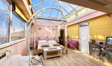 Resale - Apartment / flat - Torrevieja - Centro