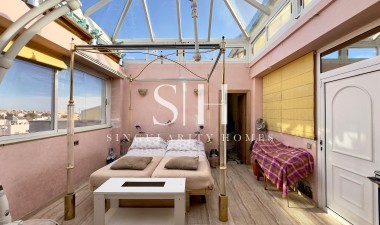 Resale - Apartment / flat - Torrevieja - Centro
