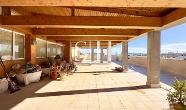 Resale - Apartment / flat - Torrevieja - Centro