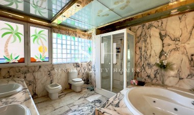 Resale - Apartment / flat - Torrevieja - Centro