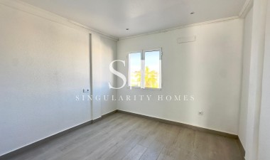 Resale - House - Torrevieja - La Mata