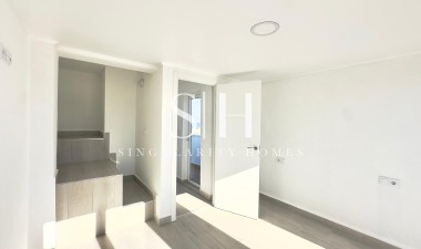 Resale - House - Torrevieja - La Mata