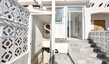 Resale - House - Torrevieja - La Mata