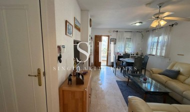 Återförsäljning - Villa - Orihuela Costa - Playa Flamenca