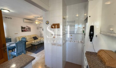 Återförsäljning - Villa - Orihuela Costa - Playa Flamenca