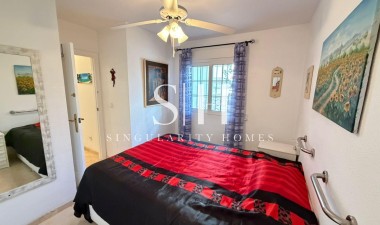 Återförsäljning - Villa - Orihuela Costa - Playa Flamenca