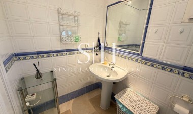 Återförsäljning - Villa - Orihuela Costa - Playa Flamenca