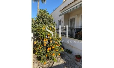 Återförsäljning - Villa - Orihuela Costa - Playa Flamenca