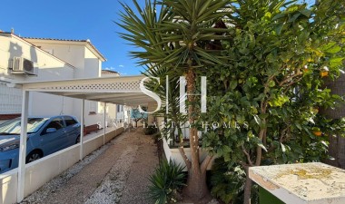 Återförsäljning - Villa - Orihuela Costa - Playa Flamenca