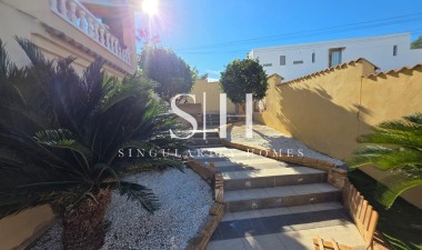 Перепродажа - Villa - Orihuela Costa - Villamartín-las Filipinas