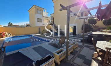 Перепродажа - Villa - Orihuela Costa - Villamartín-las Filipinas
