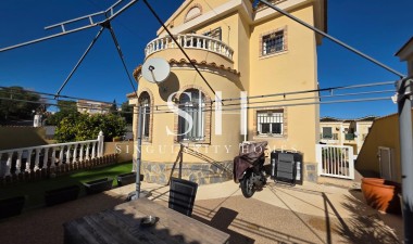 Перепродажа - Villa - Orihuela Costa - Villamartín-las Filipinas