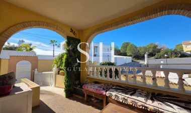 Перепродажа - Villa - Orihuela Costa - Villamartín-las Filipinas