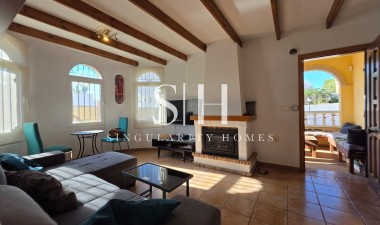 Перепродажа - Villa - Orihuela Costa - Villamartín-las Filipinas