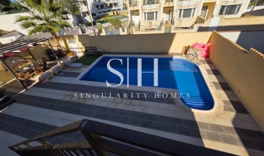 Перепродажа - Villa - Orihuela Costa - Villamartín-las Filipinas