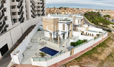 Wiederverkauf - Villa - Orihuela Costa - Villamartín